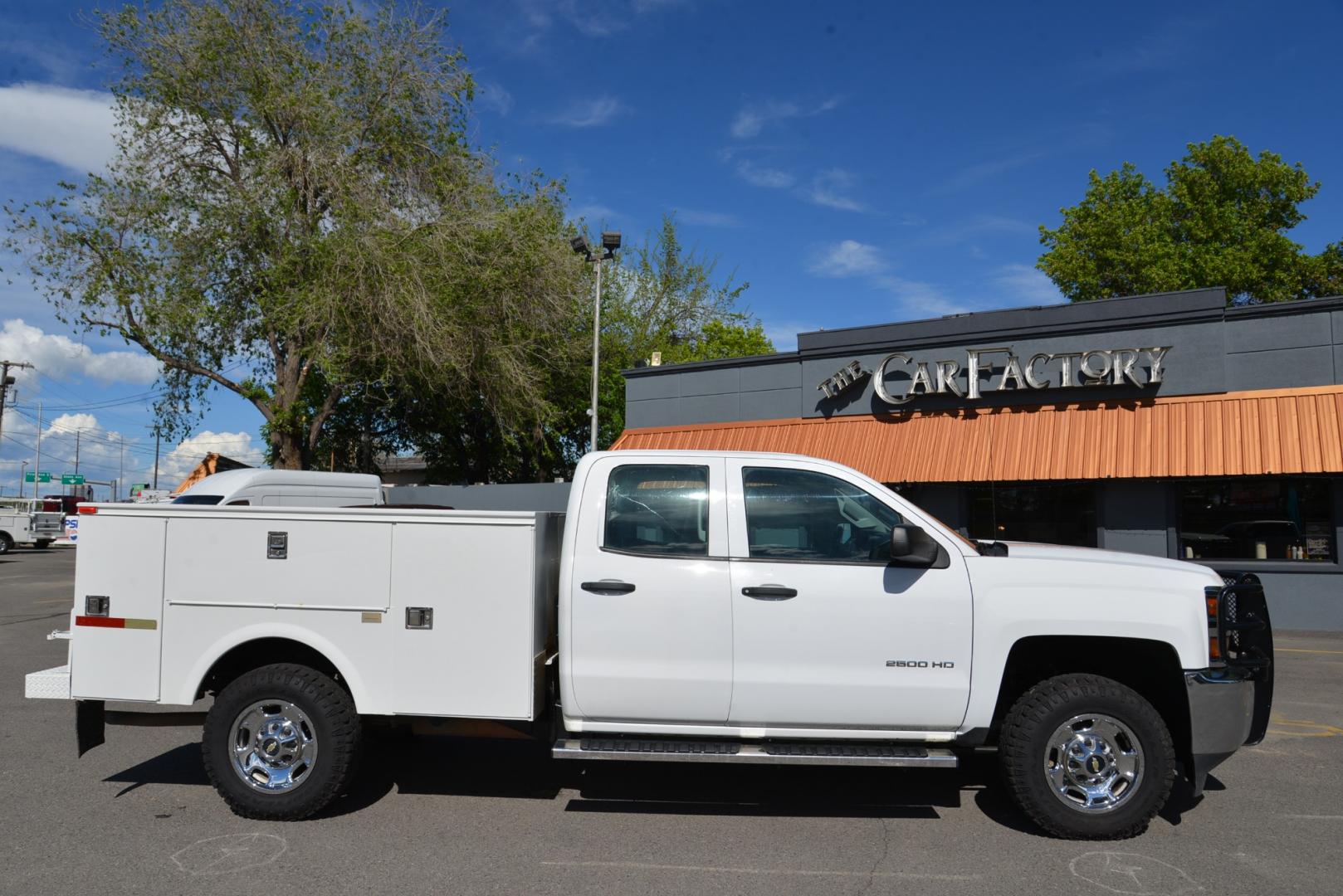 2015 White /Grey Chevrolet Silverado 2500HD Service Body with an 6.0 Liter V8 engine, Automatic transmission, located at 4562 State Avenue, Billings, MT, 59101, (406) 896-9833, 45.769516, -108.526772 - Photo#8